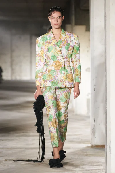 Look 46
